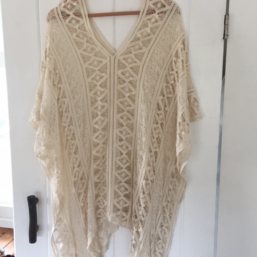 Eberjey small/medium crochet cover up NWOT